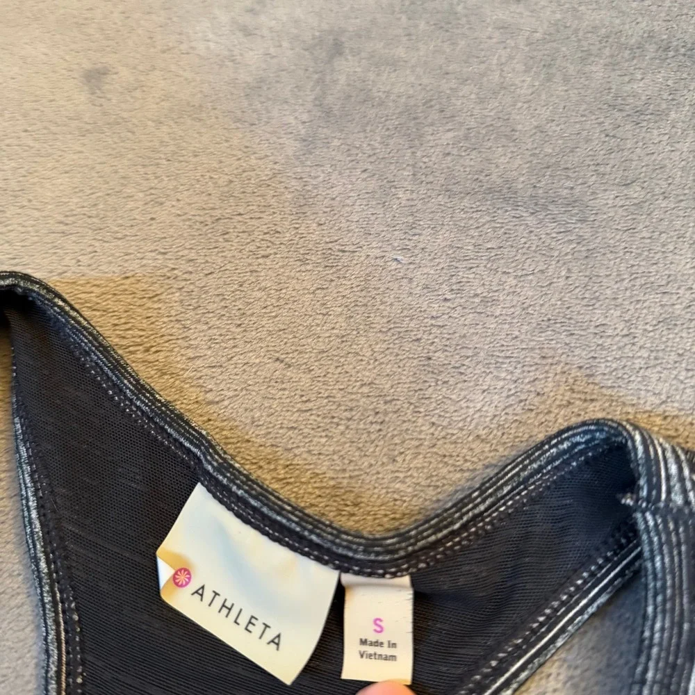 Athleta Space Dye Racerback Tank Top Shelf Bra Gray Womens Small 919068 - Picture 3 of 10